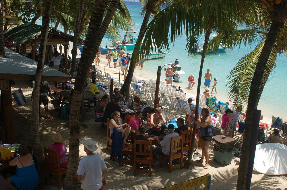 Banarama Beach & Dive Resort Sandy Bay Extérieur photo